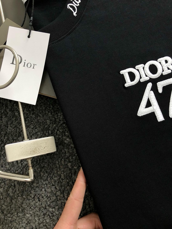 ブランドTシャツ背面デザイン